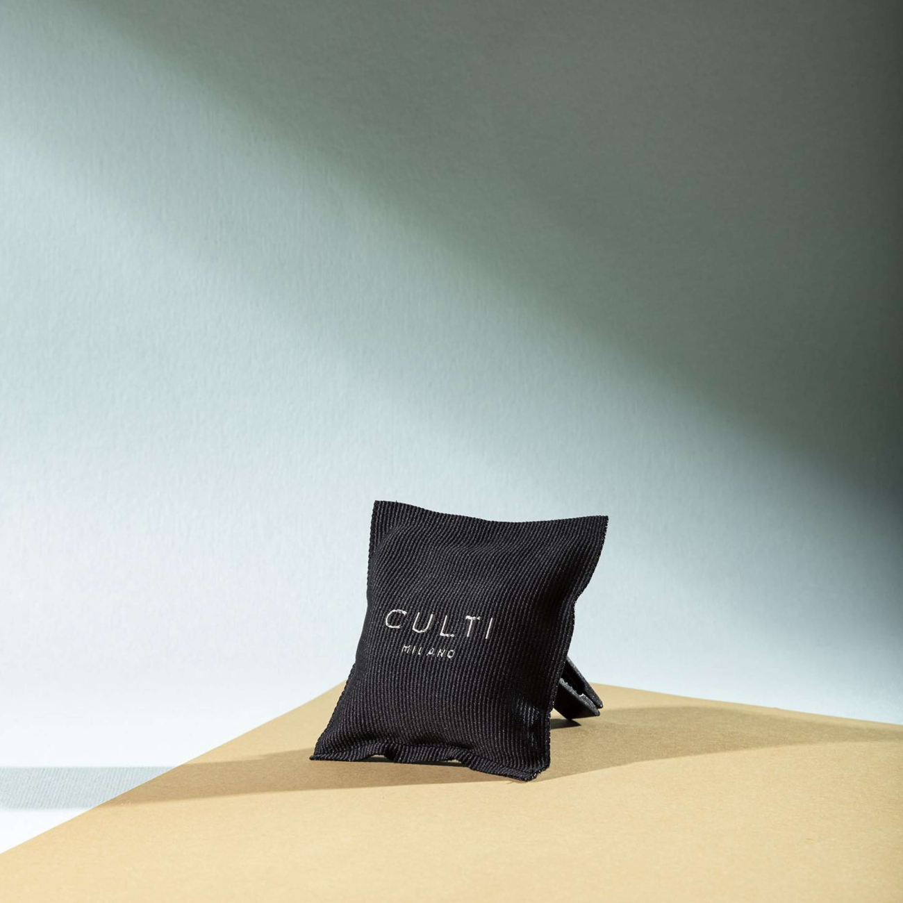 Culti Milano Car Sachet Era