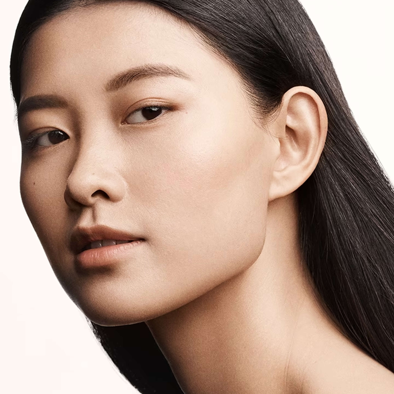 La Mer The Soft Moisture Powder Foundation SPF 30 Alabaster
