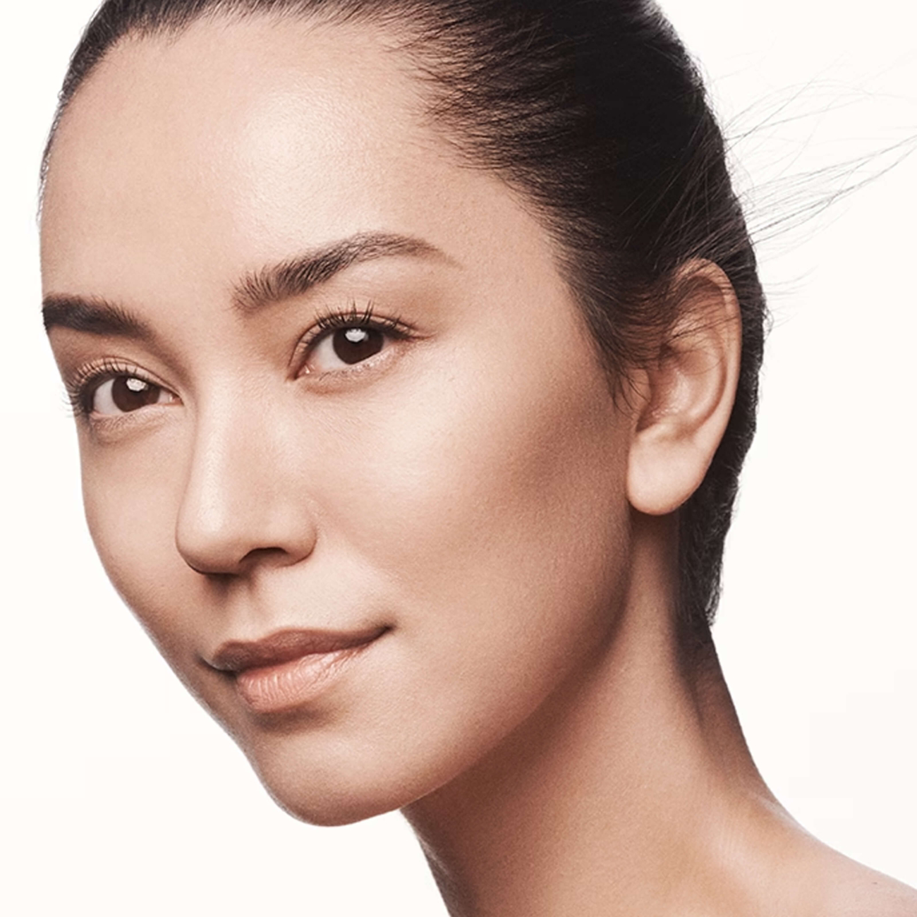La Mer The Soft Moisture Powder Foundation SPF 30 Blossom