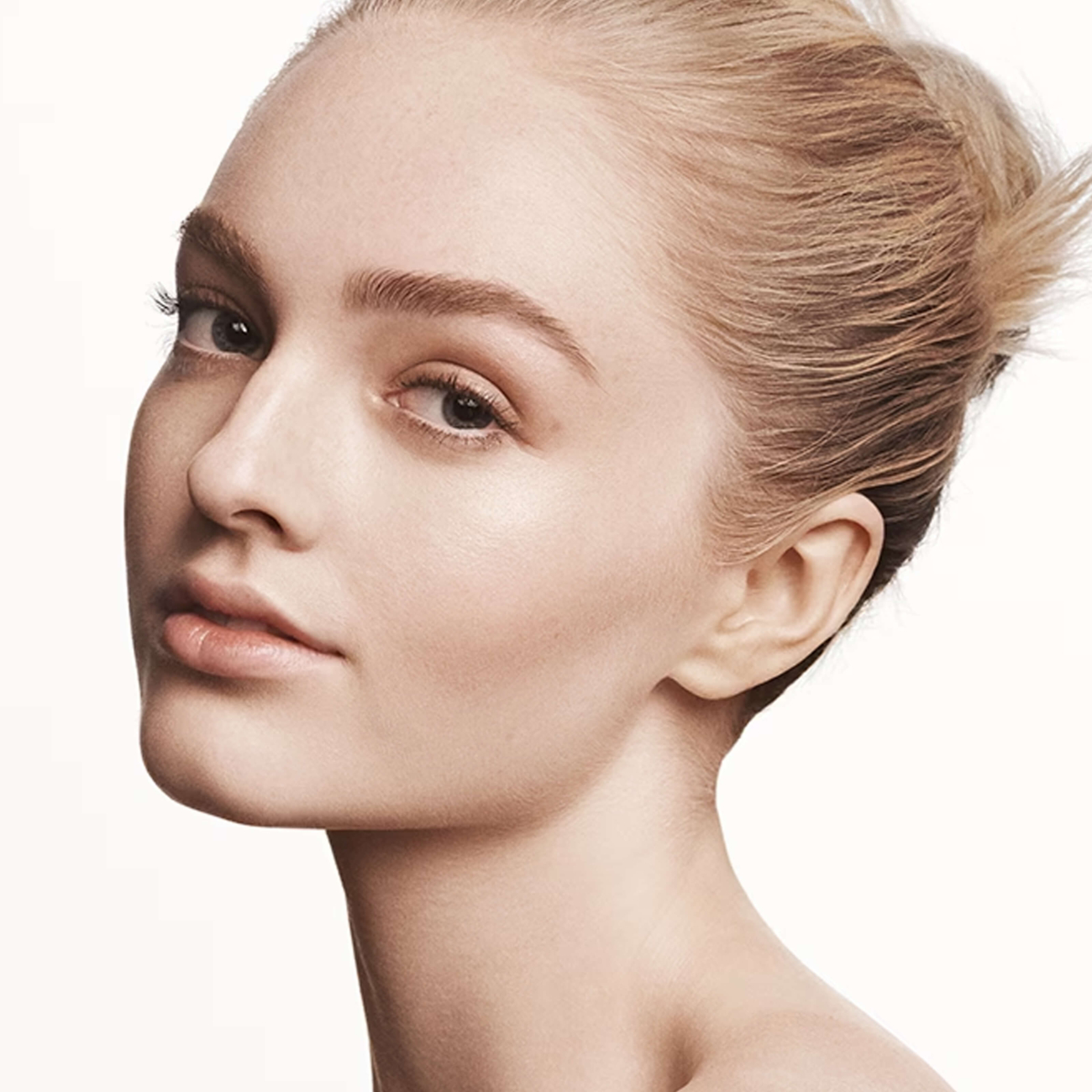 La Mer The Soft Moisture Powder Foundation SPF 30 Ecru