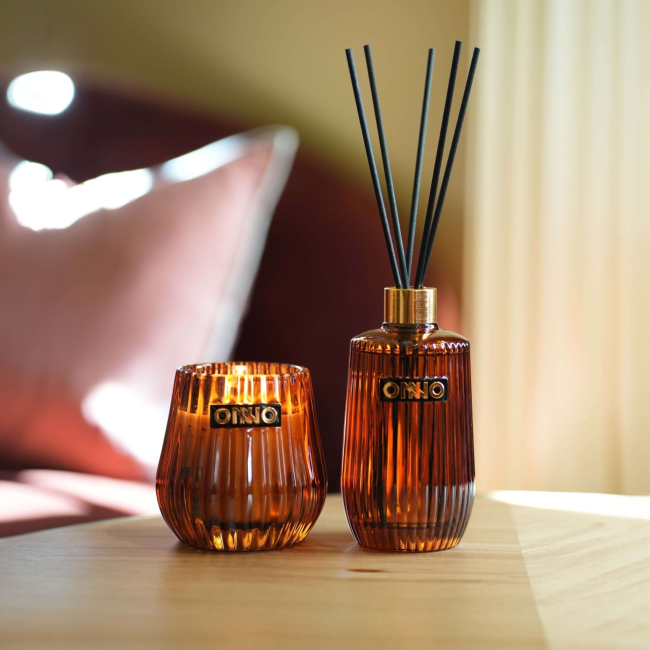 ONNO Collection Gift Set: Diffuser & Candle Eclectic Amber - Ginger Fig