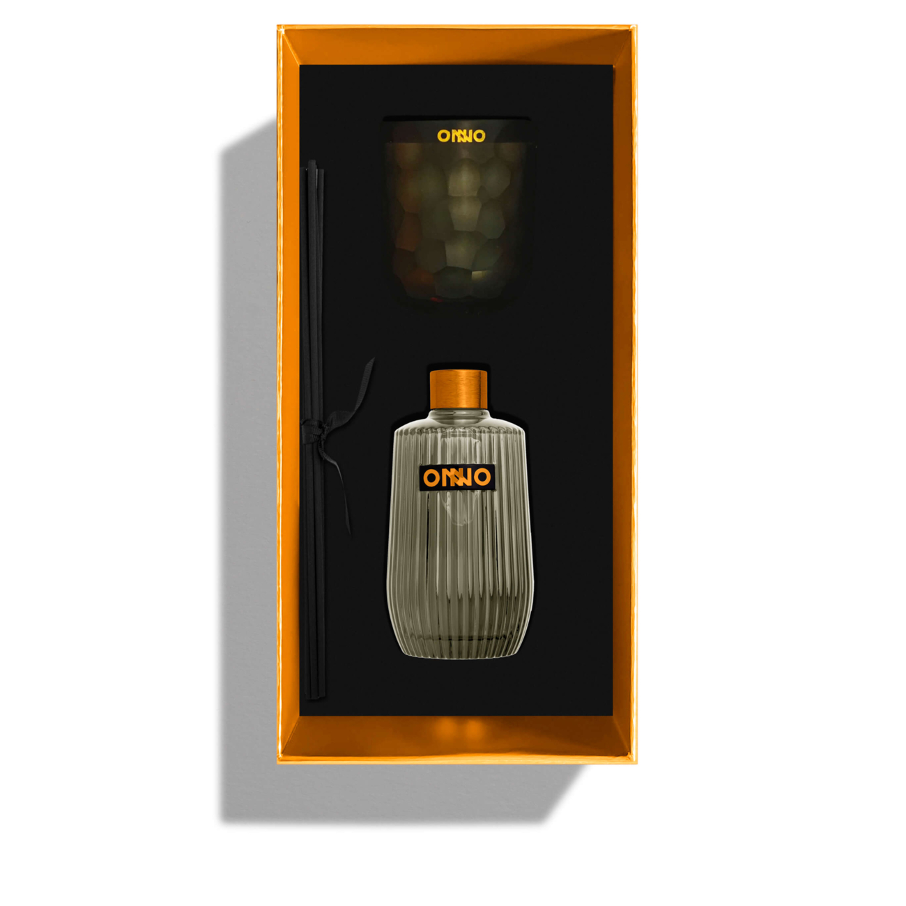 ONNO Collection Gift Set: Diffuser Eclectic & Candle Eternal - Zanzibar