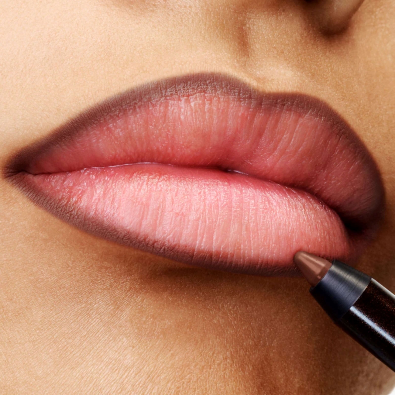 Tom Ford Lip Pencil Loves Attention