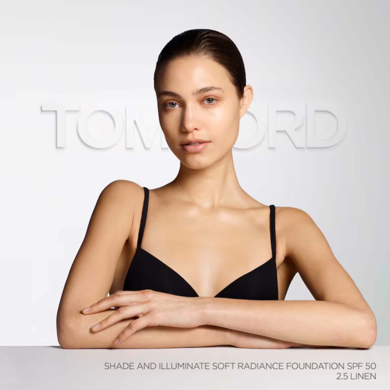 Tom Ford Shade and Illuminate Soft Radiance Foundation SPF 50 Linen