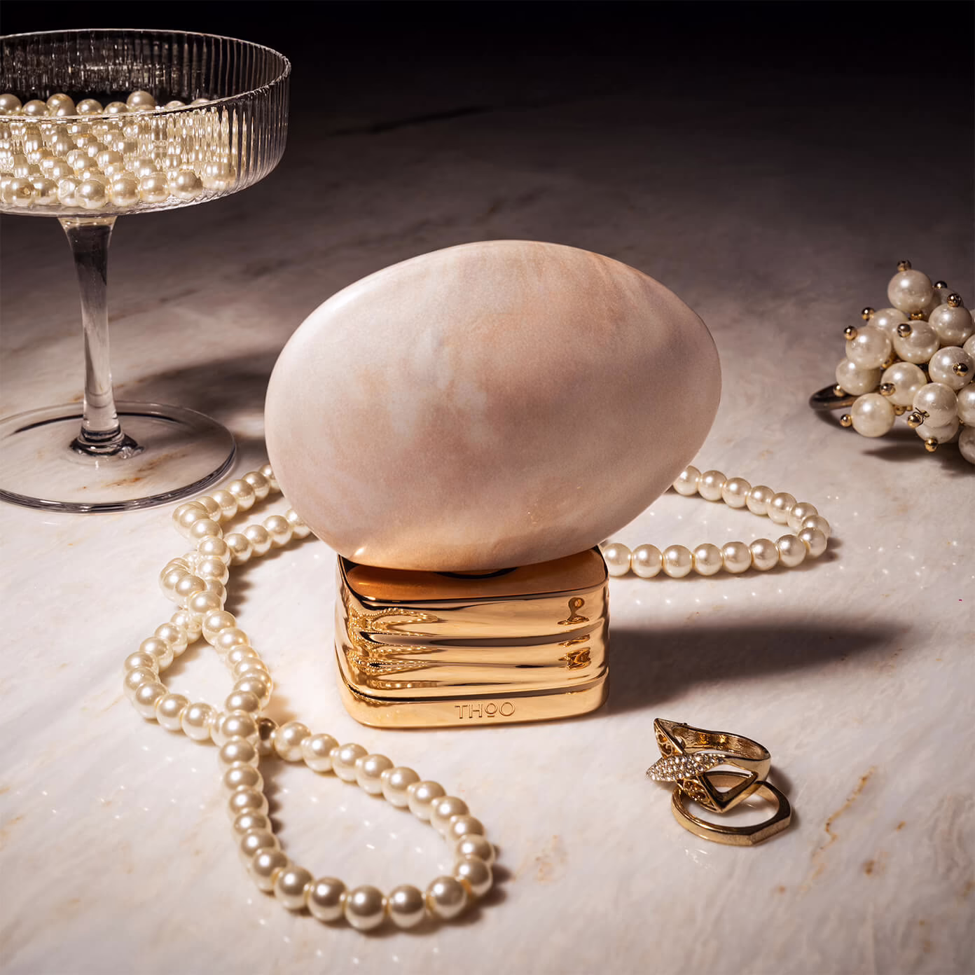 White Pearl byThOO, the elegant parfume