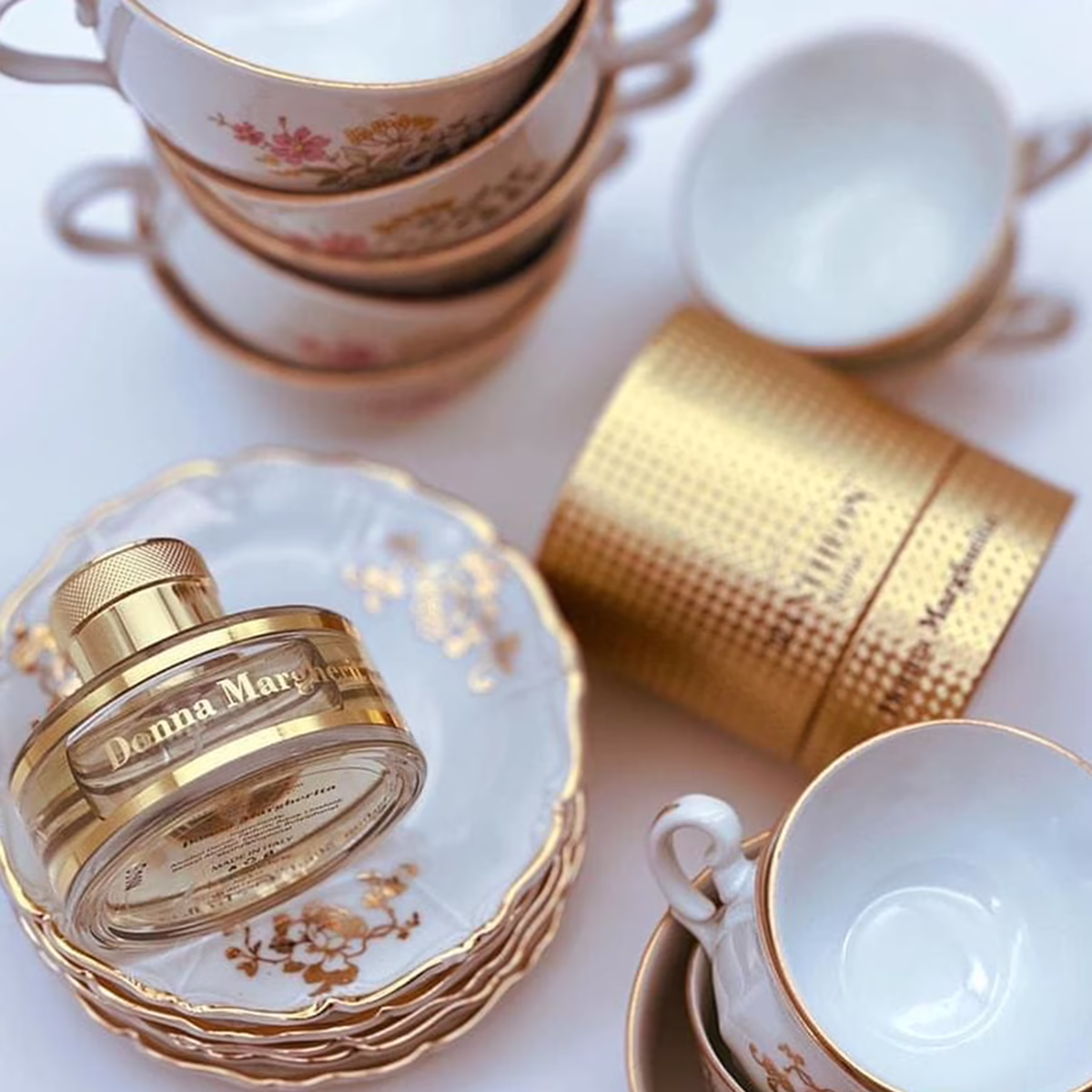 Donna Margerita by Pantheon Roma, the feminine parfume for classic mood