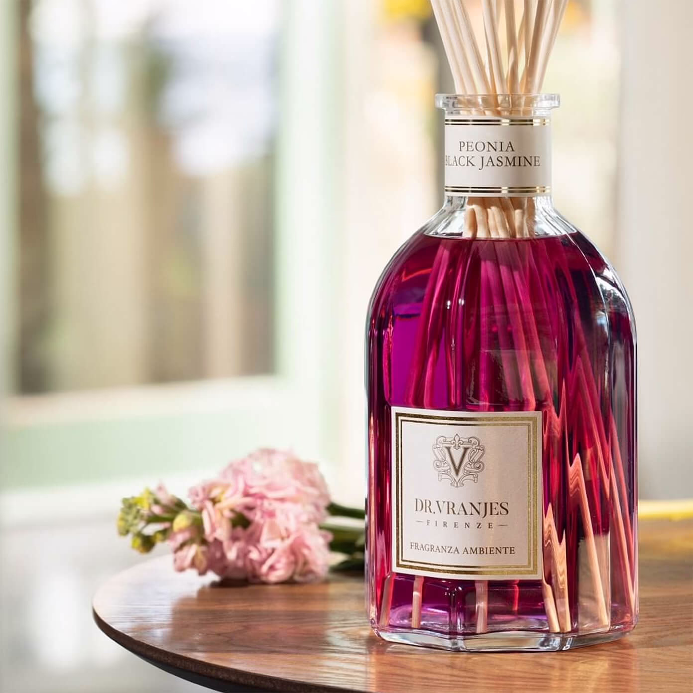 Floral Scent by Dr. Vranjes